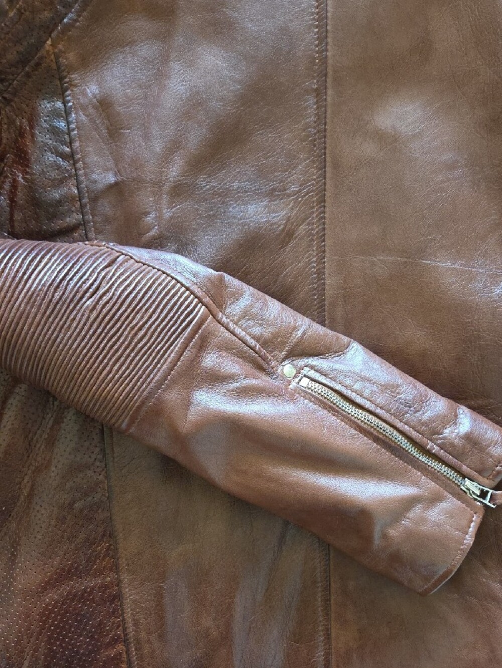 Men's Brown Leather Motorcycle Jacket - Classic Biker Style - Picture 8 of 13
